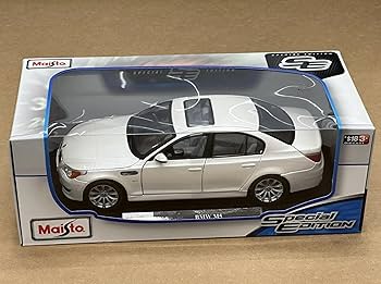 Amazon.co.jp: BMW M5 1:18スケール スペシャルエディション
